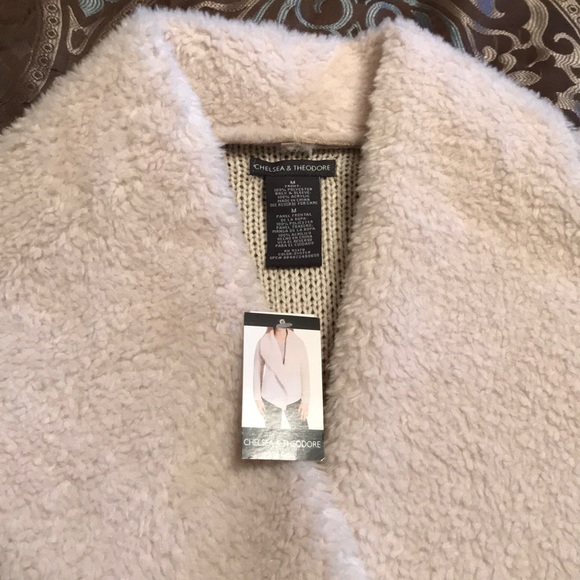 Cardigan - Picture 2 of 5